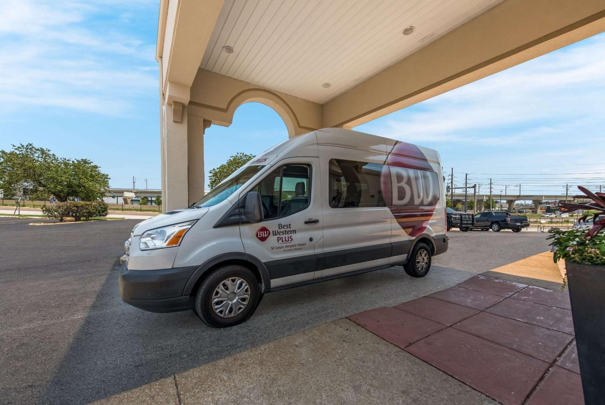 Quality Inn Airport Woodson Terrace Exterior photo